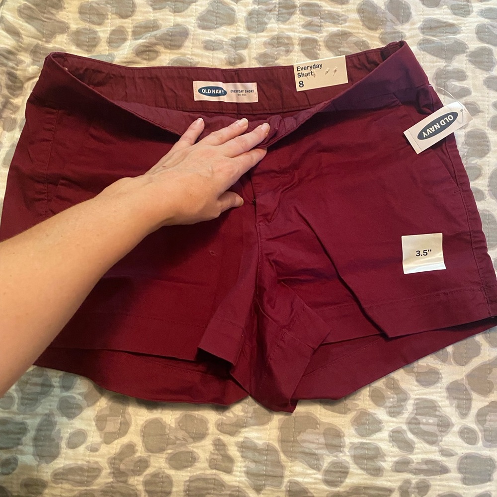 Old Navy Women's Everyday Shorts - Maroon